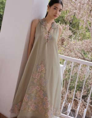 Crisanta Dress